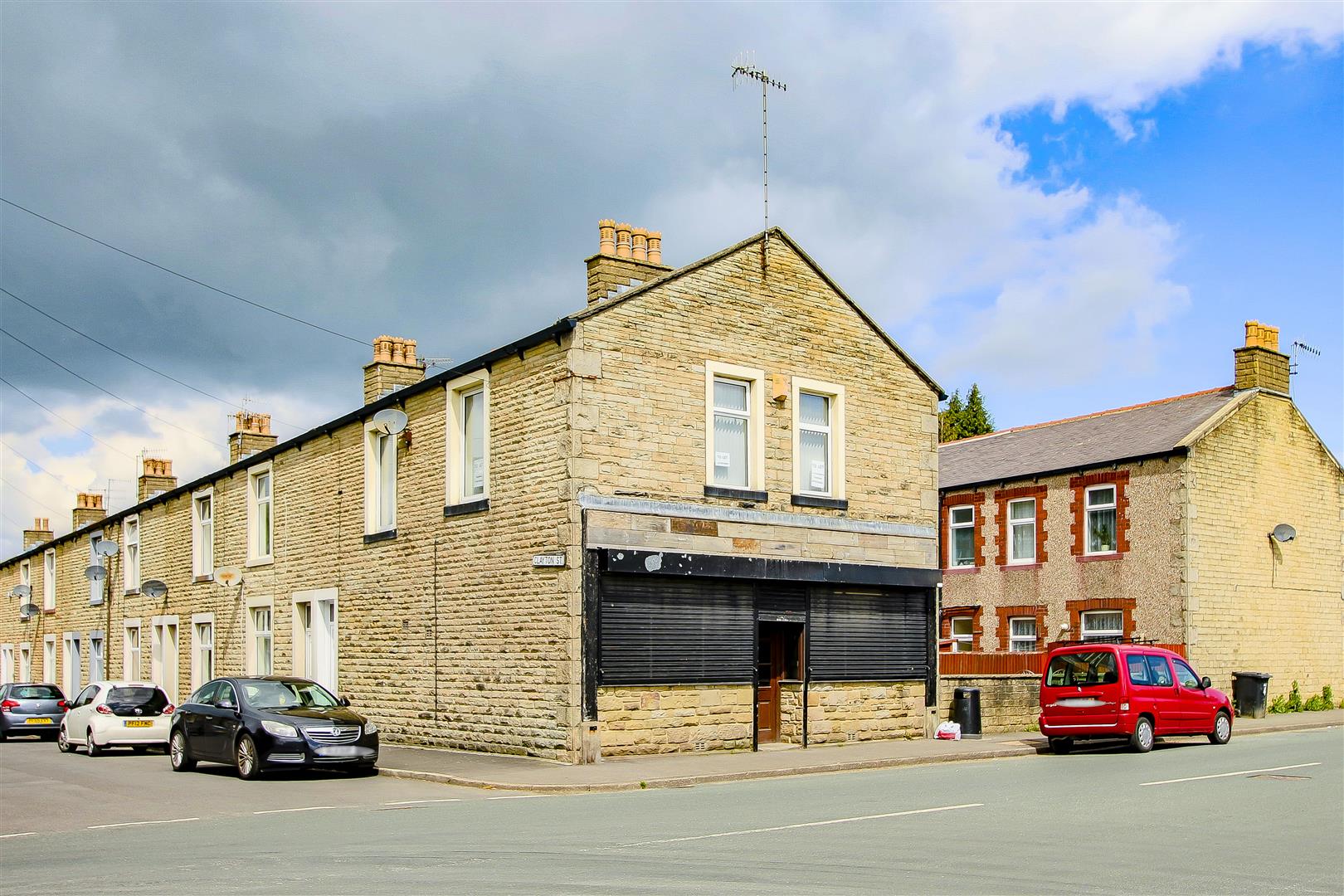 2 Bed Above Shop Flat For Sale - Main Image